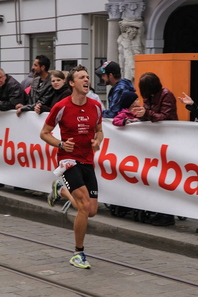Linz-Halbmarathon_2014_Landstraße_4